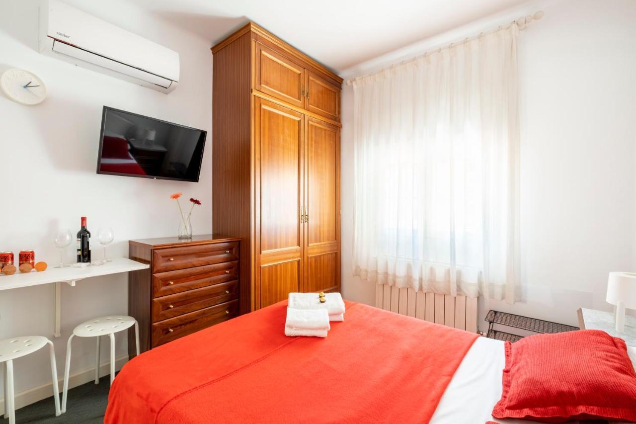 Madrid Center Room Private 7 Minutes Or 4 Metro Stops Extérieur photo